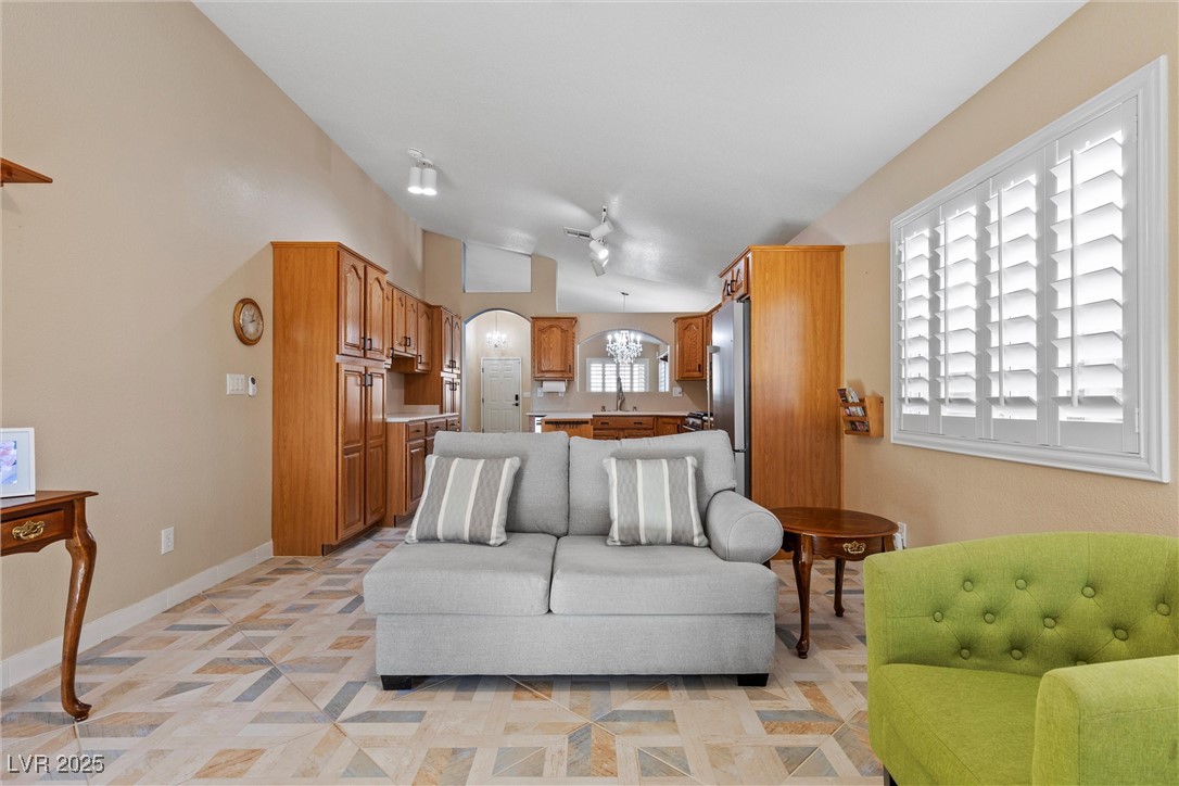 6501 Grand Oaks Drive