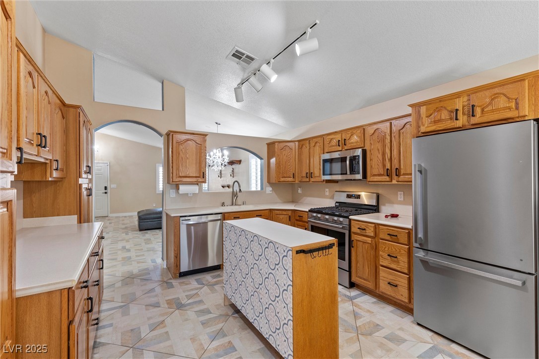 6501 Grand Oaks Drive