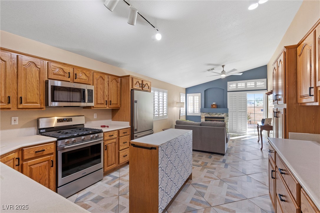 6501 Grand Oaks Drive