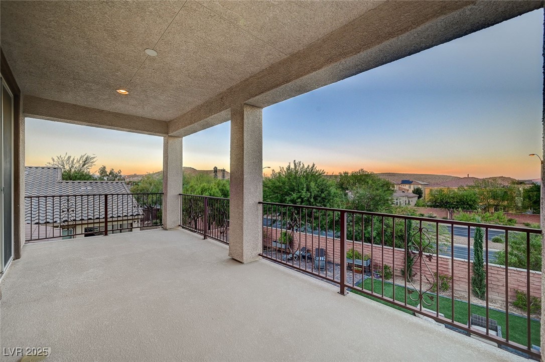 7821 Brianna Cheerful Avenue