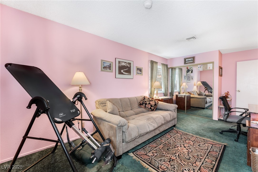 5517 Avenida Caballo