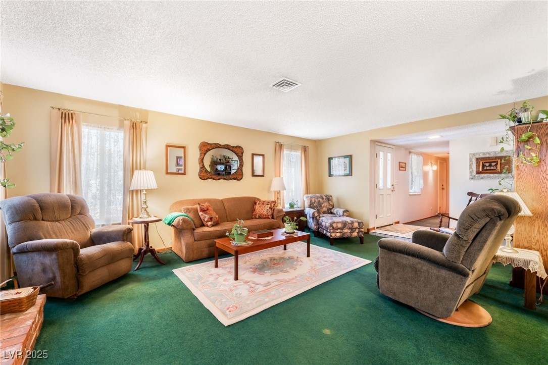5517 Avenida Caballo