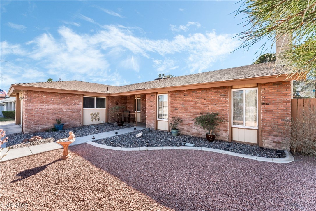 5517 Avenida Caballo