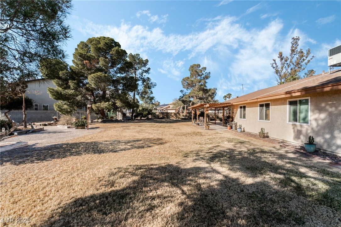 5517 Avenida Caballo