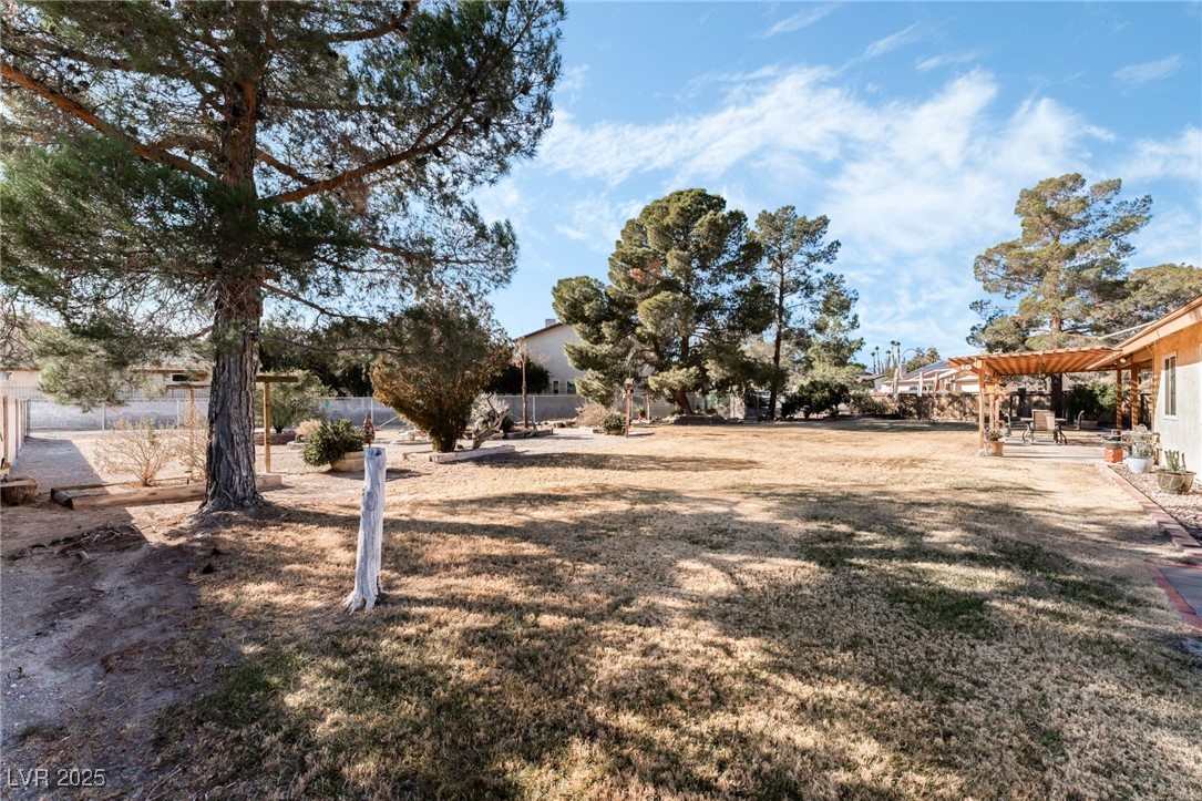 5517 Avenida Caballo