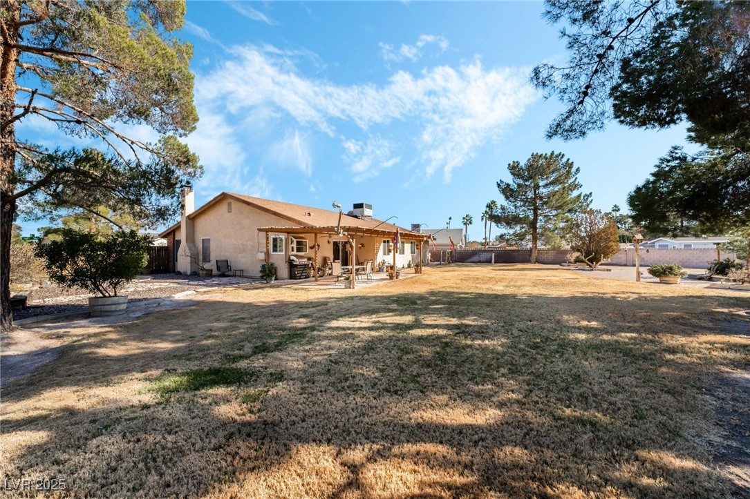 5517 Avenida Caballo
