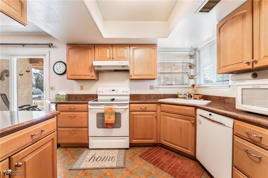 5517 Avenida Caballo