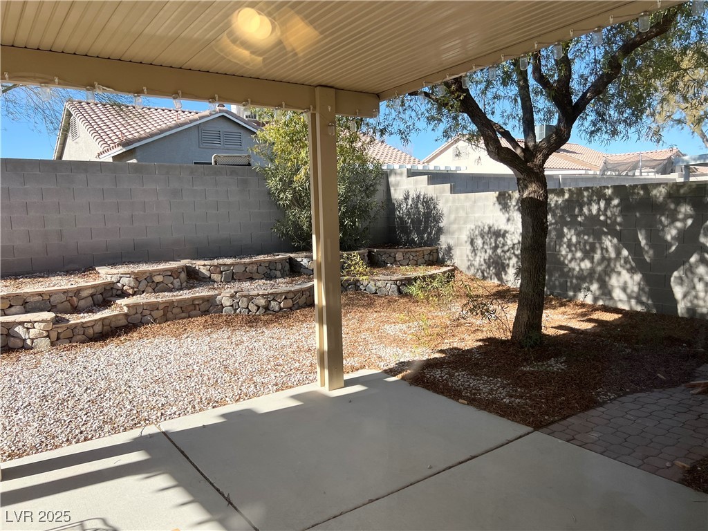 5233 Jose Ernesto Street