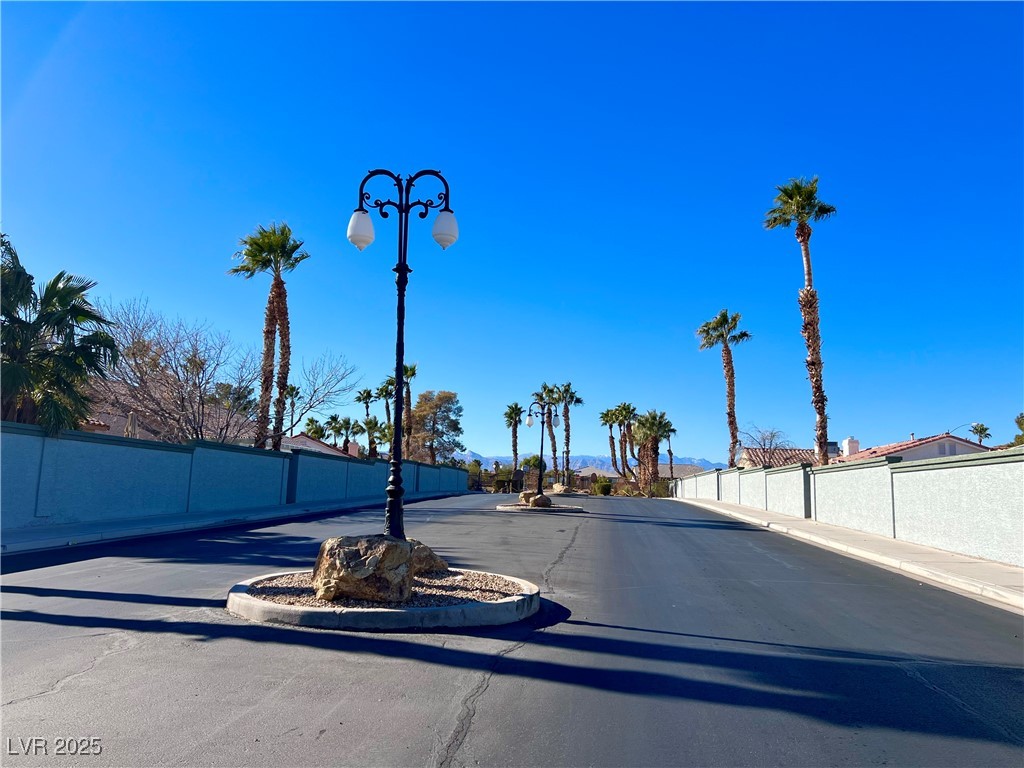 5233 Jose Ernesto Street