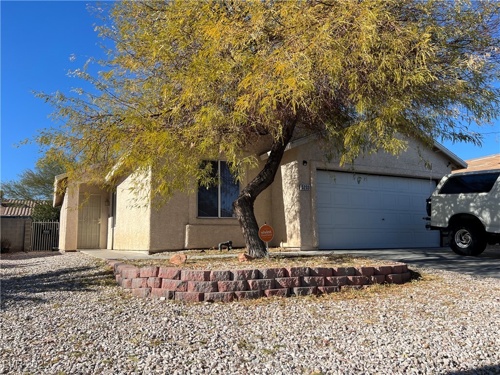 5233 Jose Ernesto Street