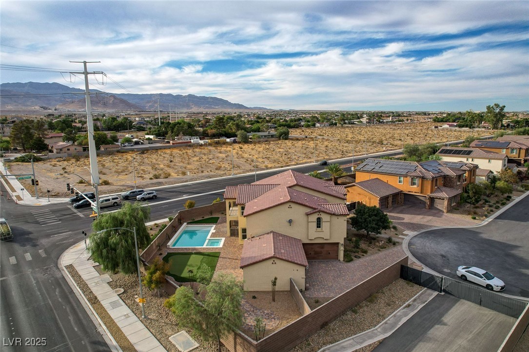 4807 Enchanted View Street