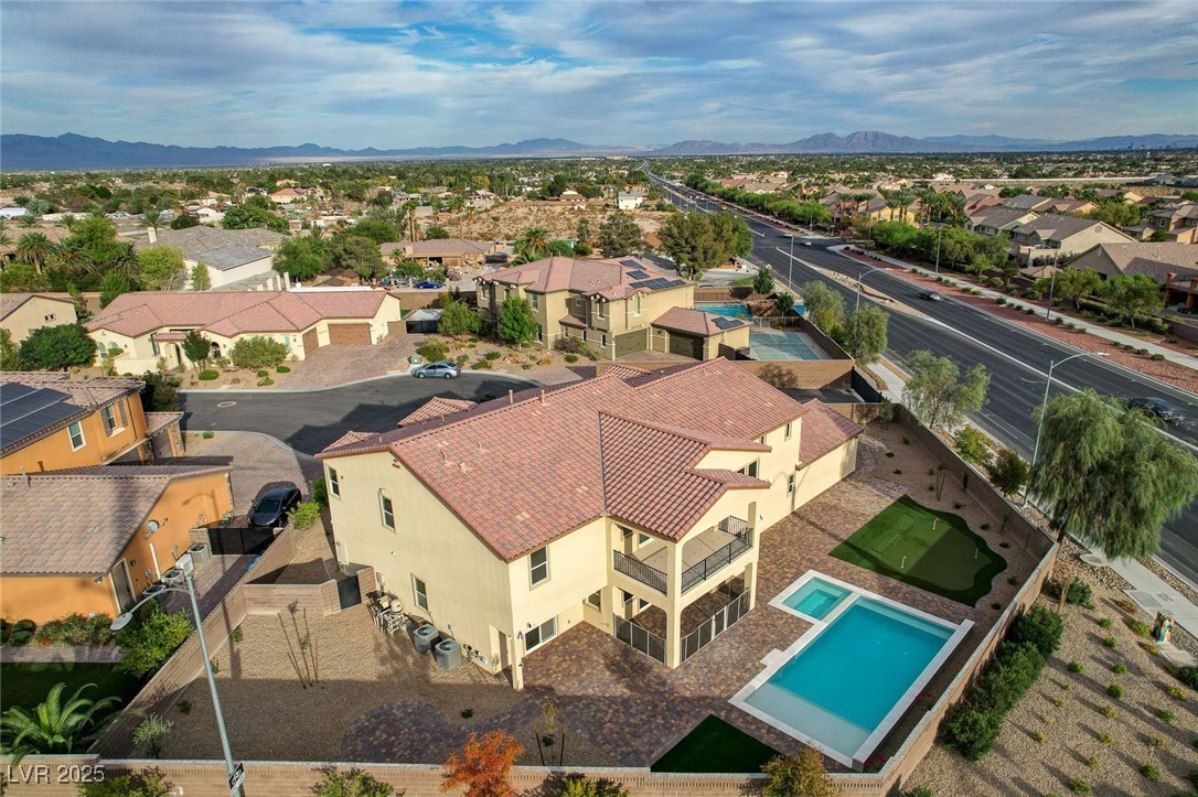 4807 Enchanted View Street