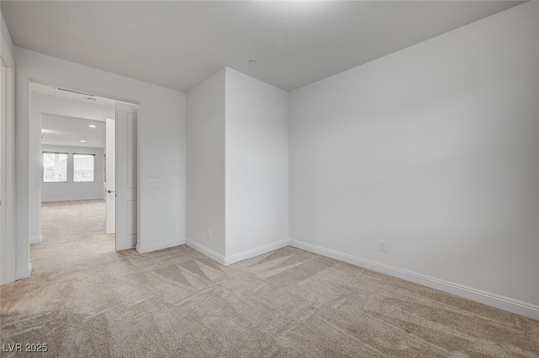 4807 Enchanted View Street