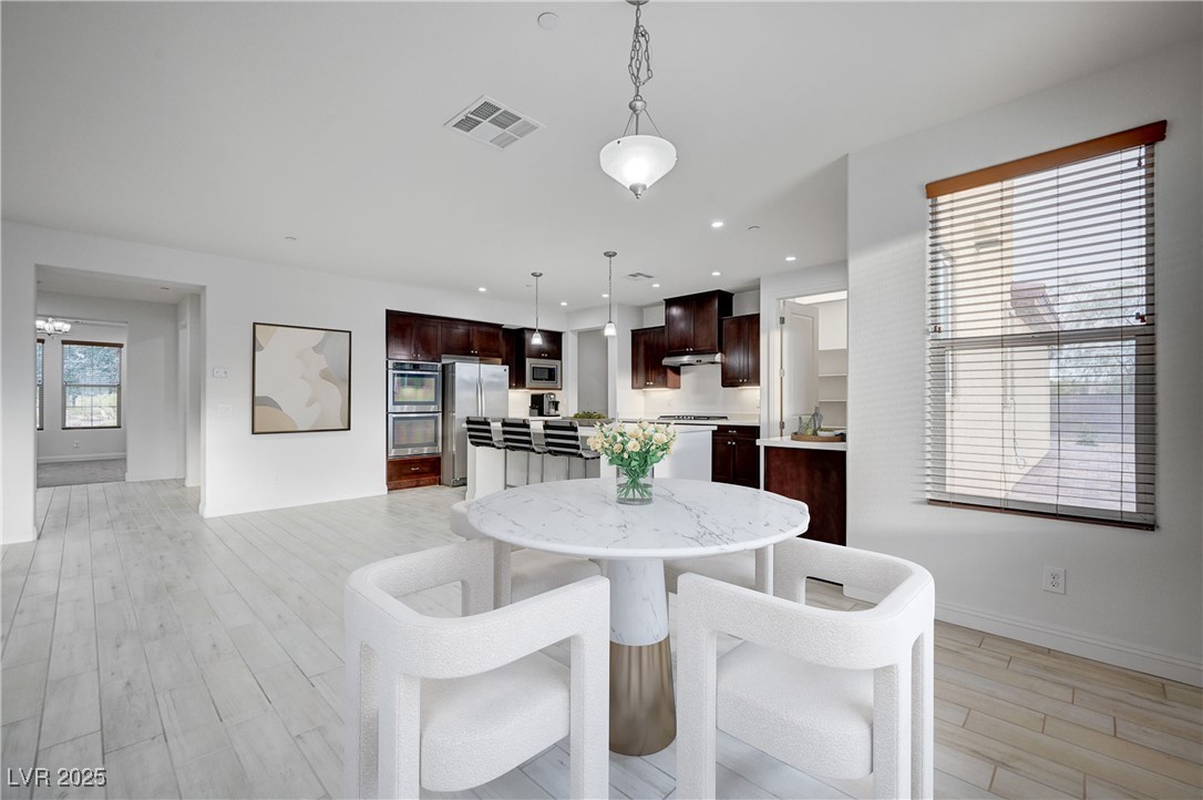 4807 Enchanted View Street