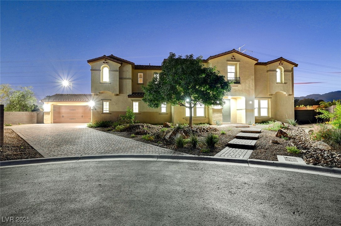 4807 Enchanted View Street