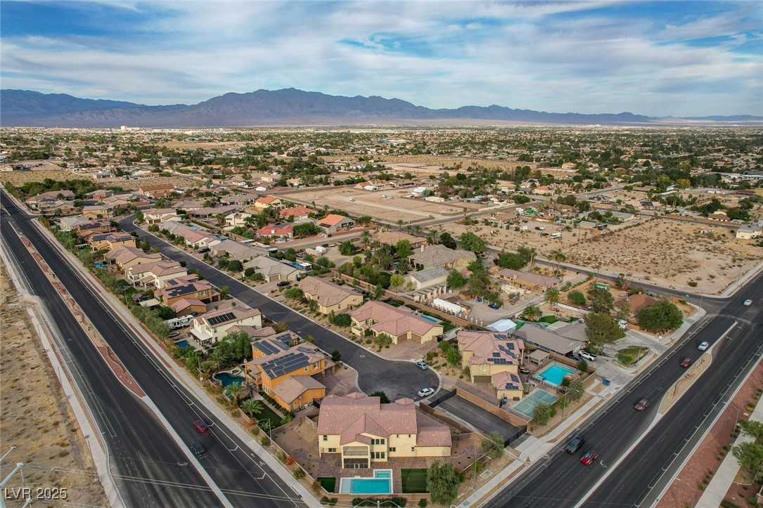 4807 Enchanted View Street