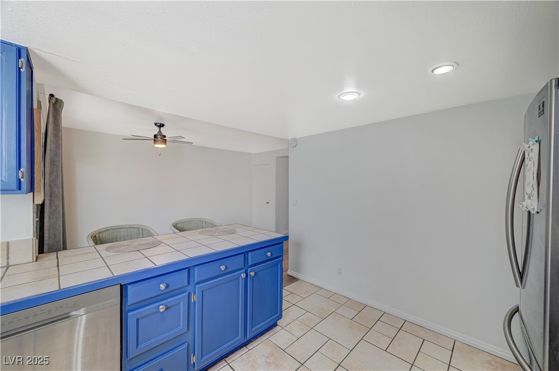 5383 Mountain Vista Street 18