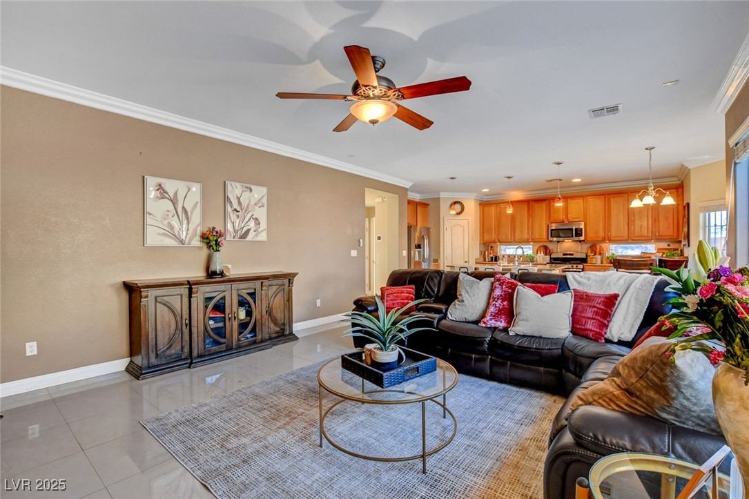 920 East Hammer Lane