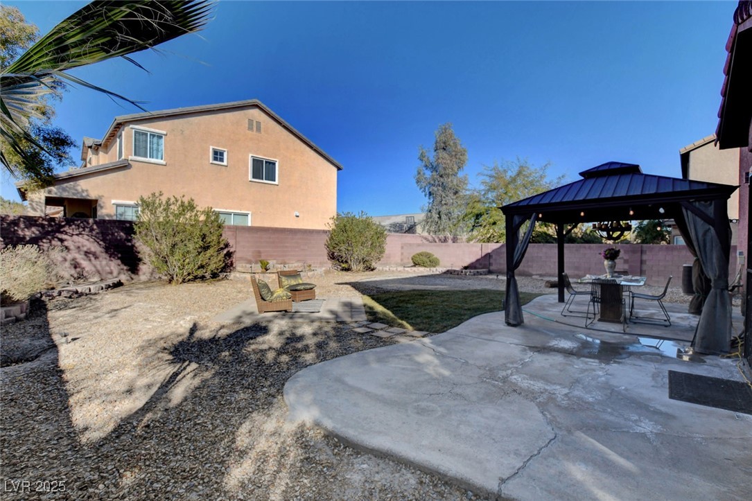 920 East Hammer Lane