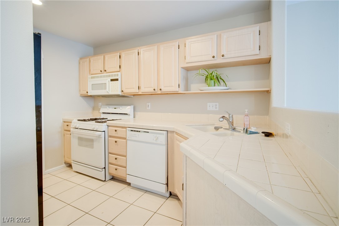 3950 South Sandhill Road 110