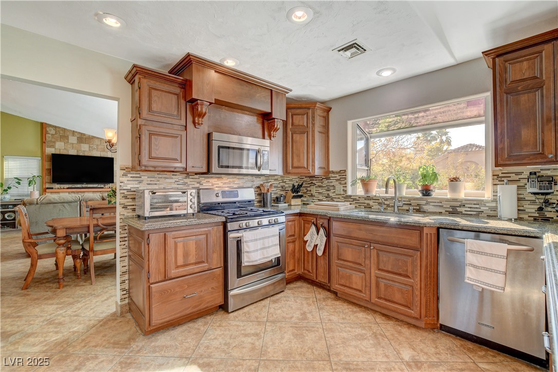 301 Salinas Drive