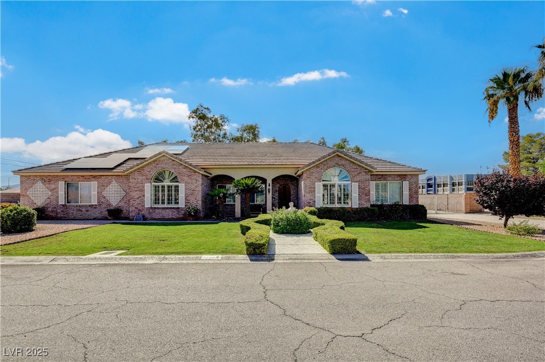 5884 Del Rey Avenue