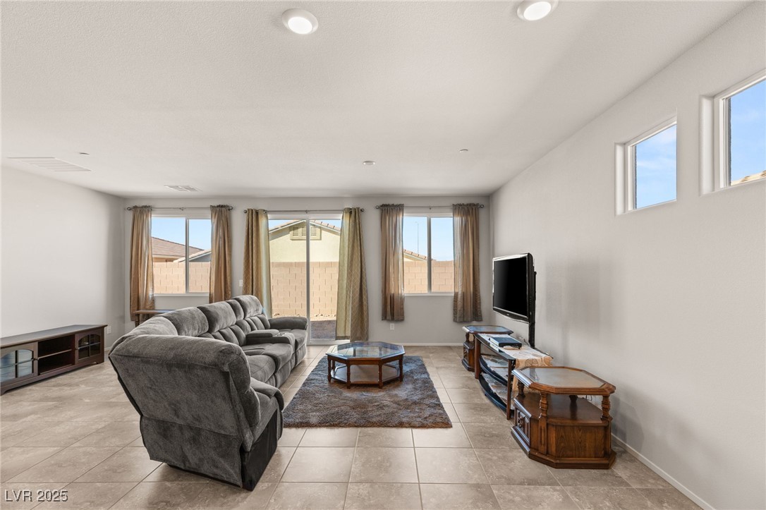 1282 Paseo Del Oso Lane
