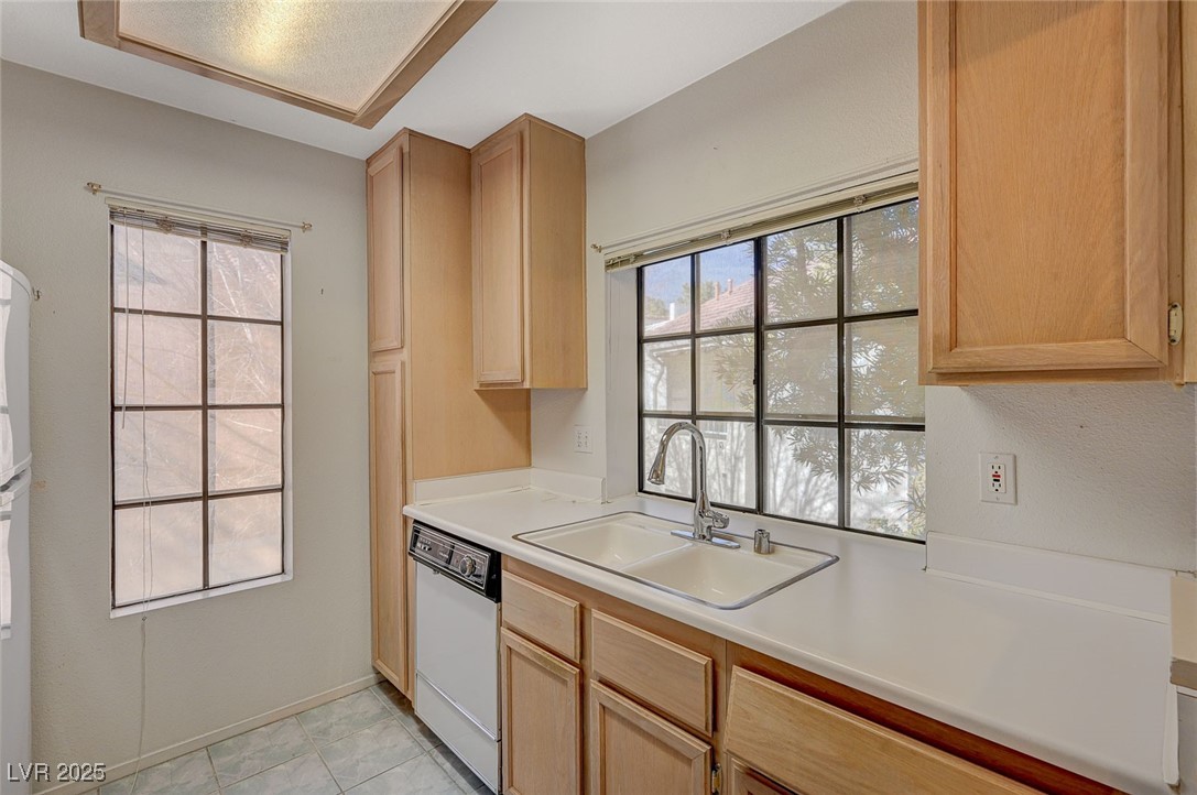 4805 South Torrey Pines Drive 201