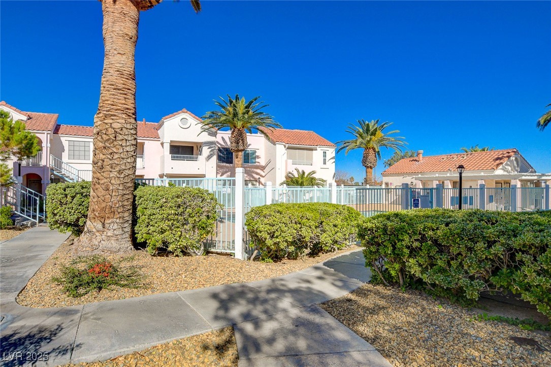 4805 South Torrey Pines Drive 201
