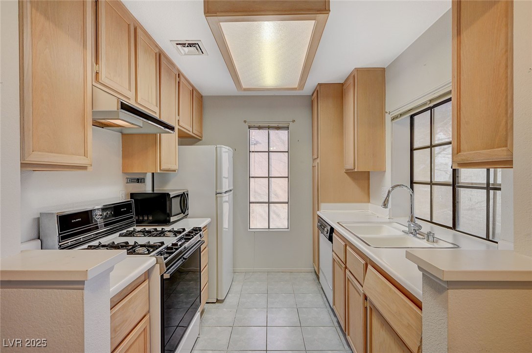 4805 South Torrey Pines Drive 201