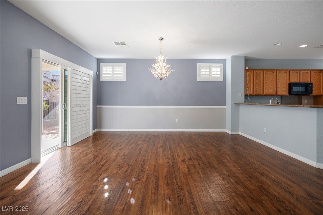 2204 Twin Falls Drive