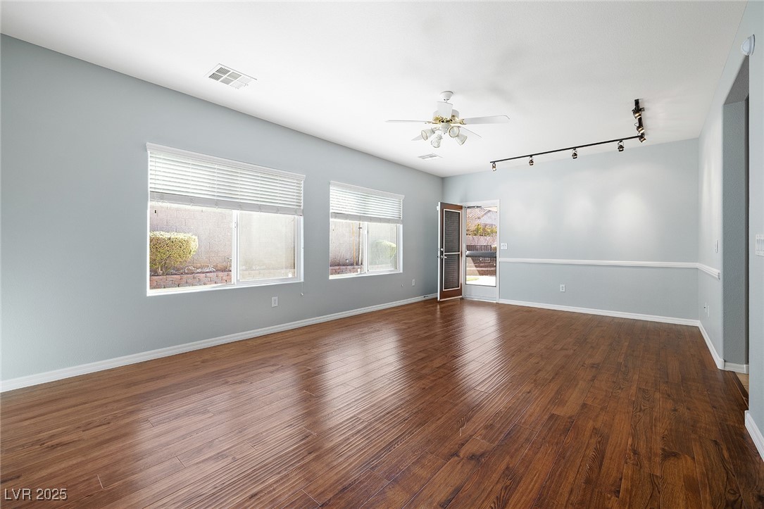 2204 Twin Falls Drive