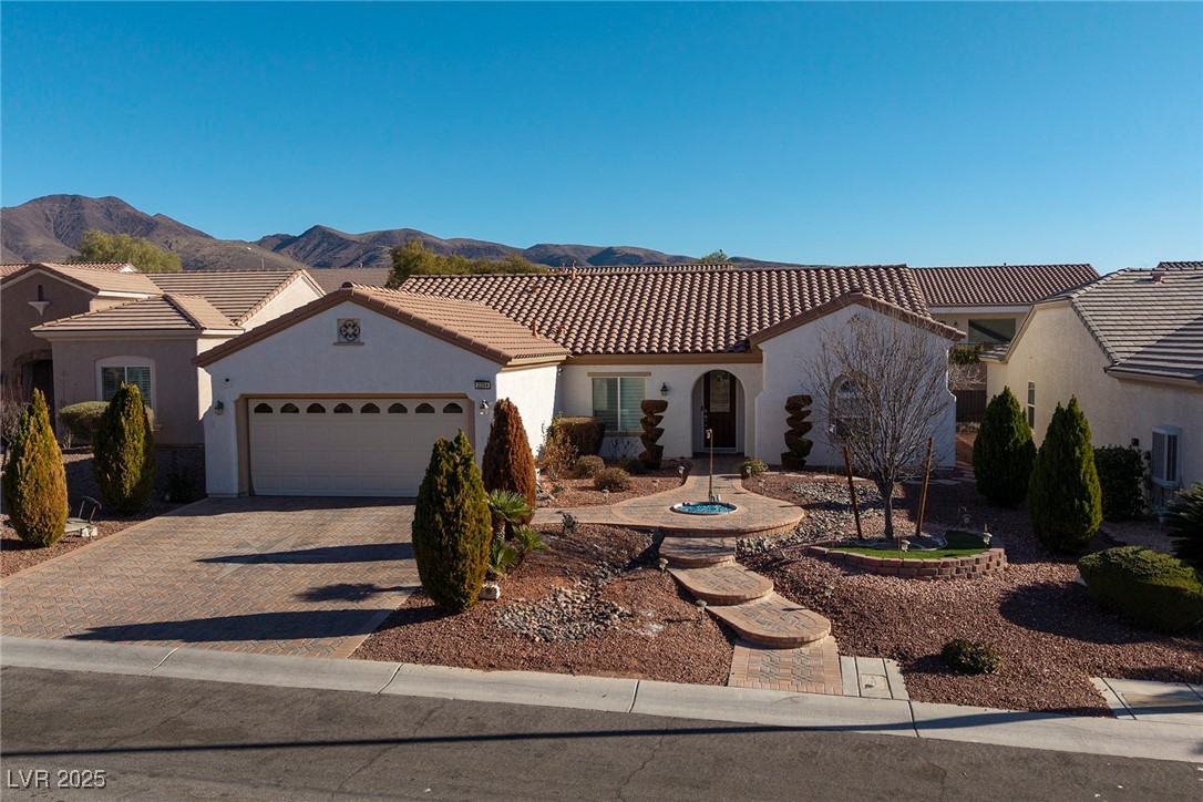 2204 Twin Falls Drive