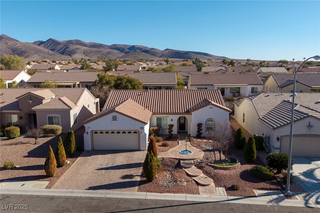2204 Twin Falls Drive