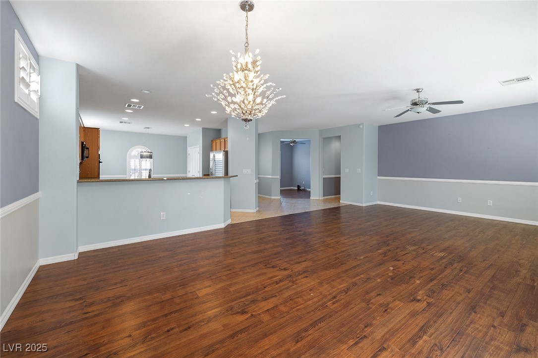 2204 Twin Falls Drive