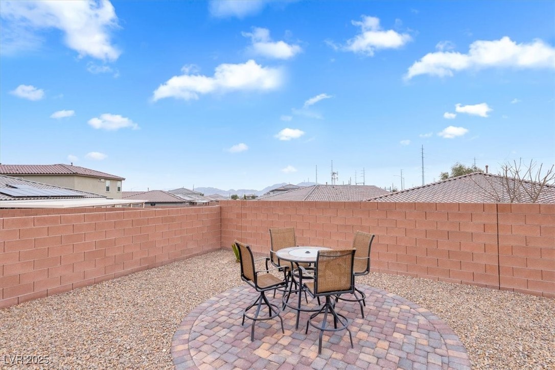 2432 Mesa Wind Avenue