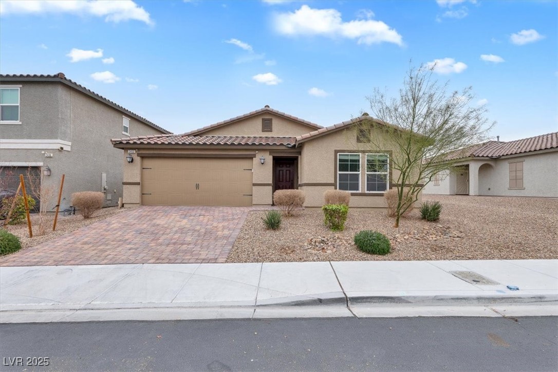 2432 Mesa Wind Avenue