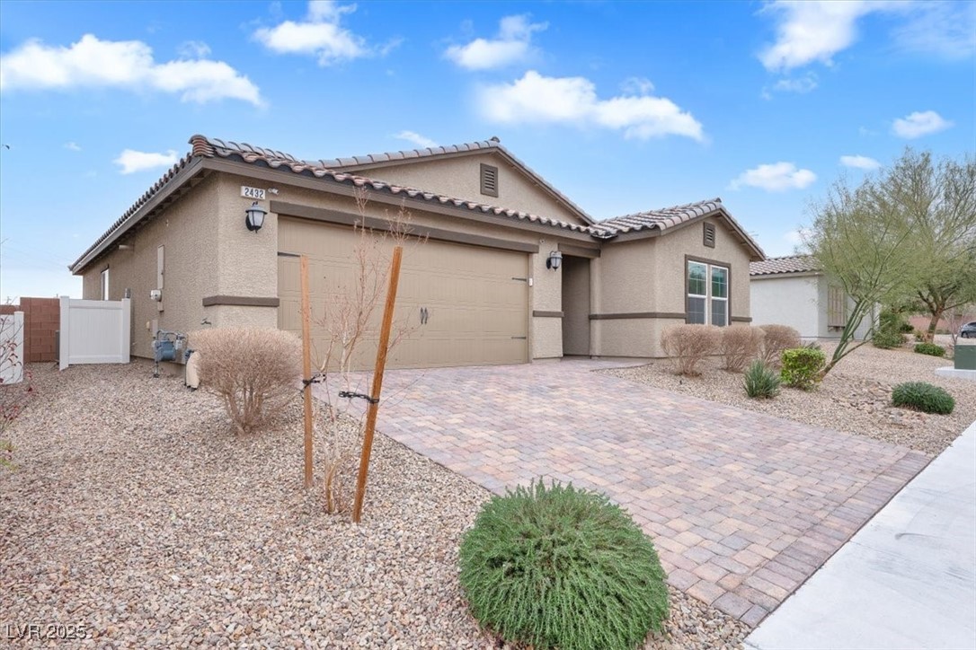 2432 Mesa Wind Avenue