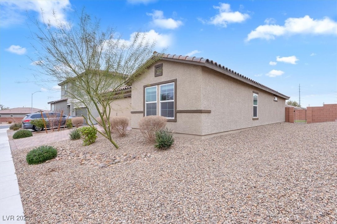 2432 Mesa Wind Avenue