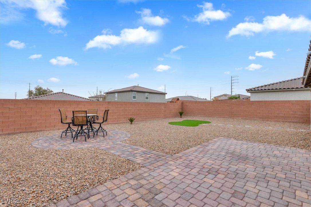 2432 Mesa Wind Avenue