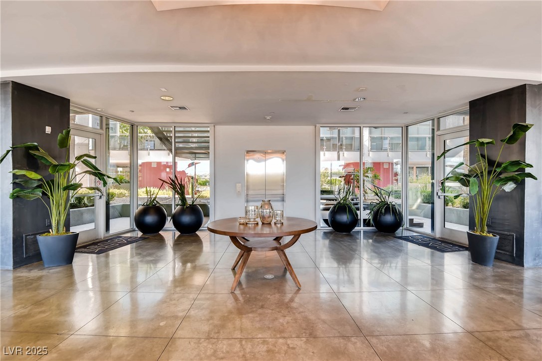 8925 West Flamingo Road 216