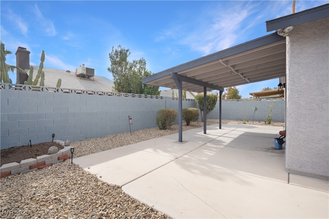 4401 Mossy Rock Court