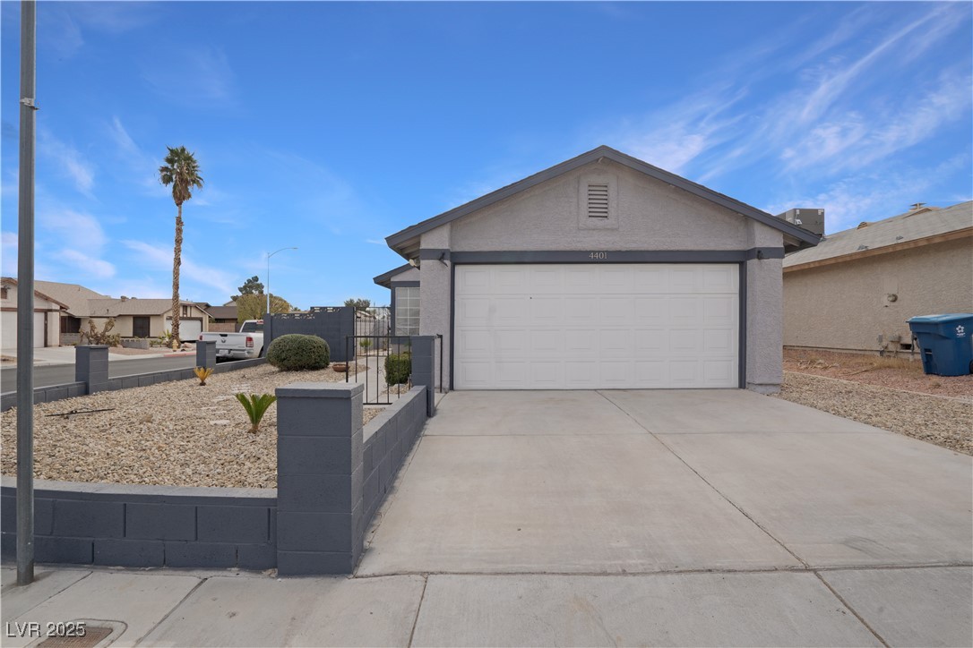 4401 Mossy Rock Court