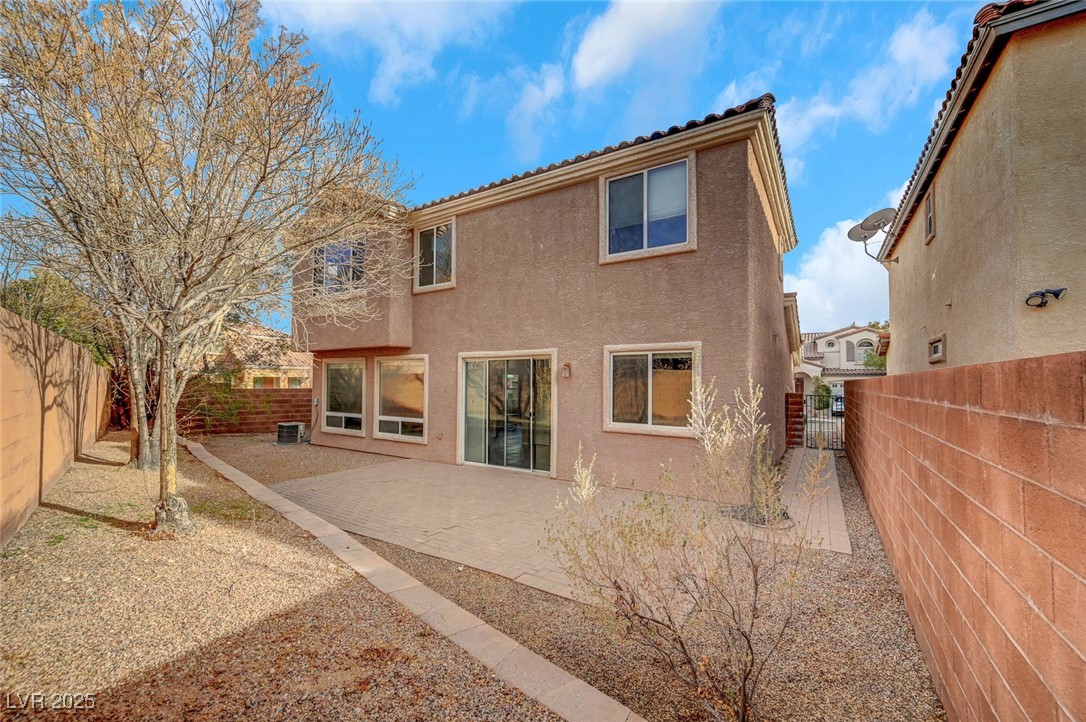 11740 Via Esperanza Avenue