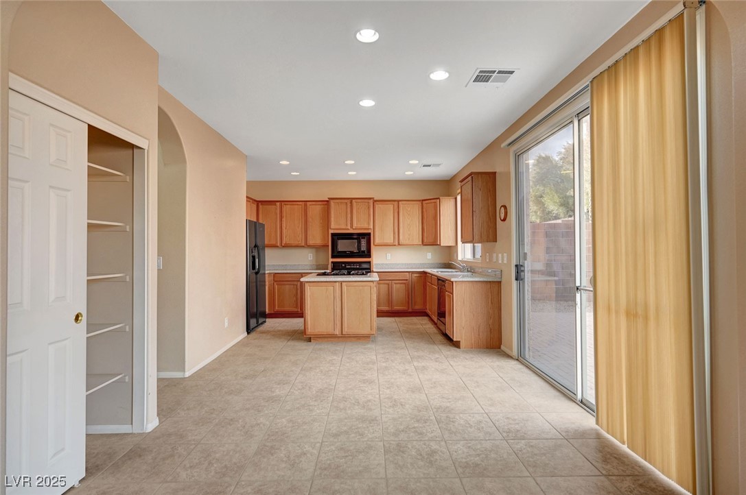 11740 Via Esperanza Avenue