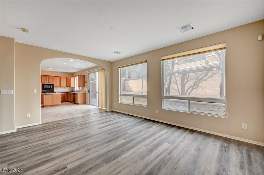 11740 Via Esperanza Avenue