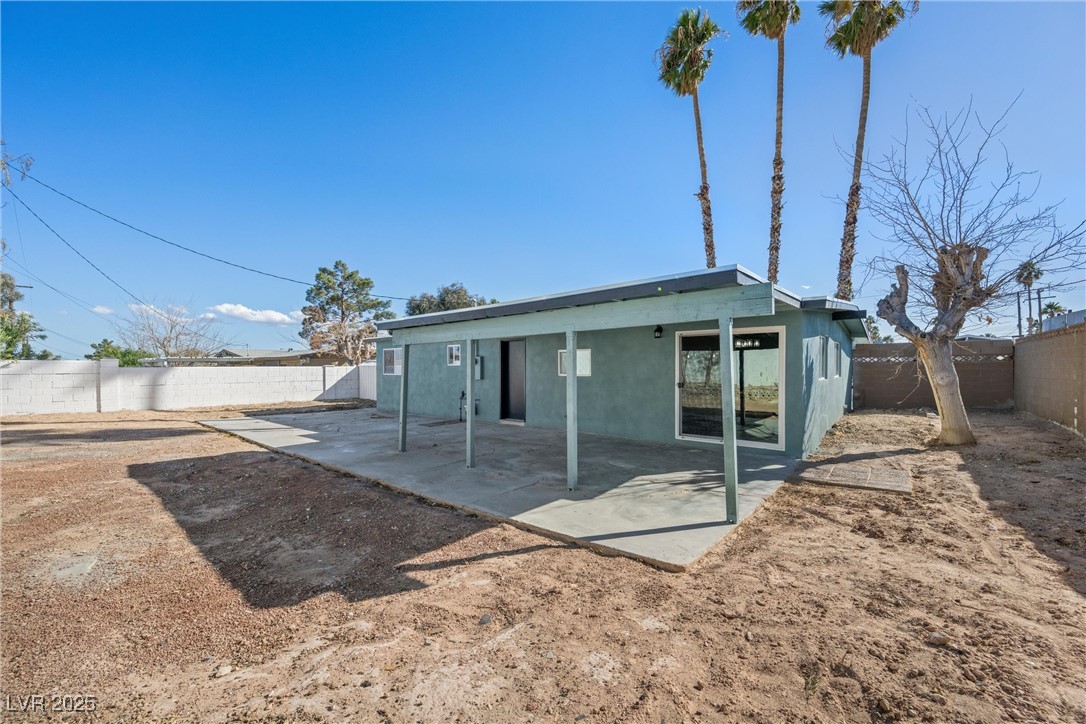 1940 East Golden Arrow Drive