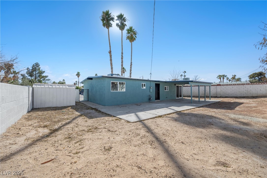 1940 East Golden Arrow Drive