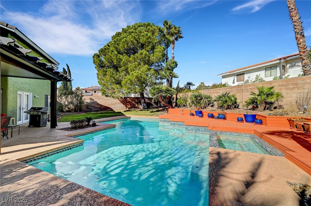8908 Rocky Shore Drive