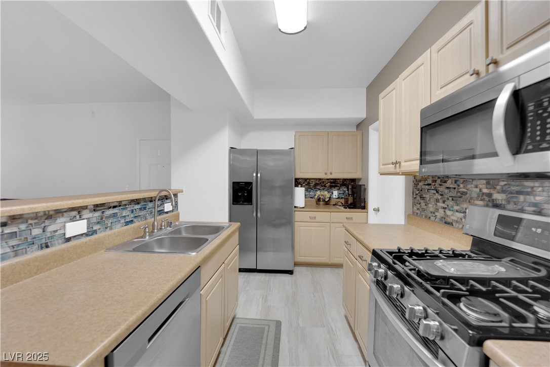 8250 North Grand Canyon Drive 1040